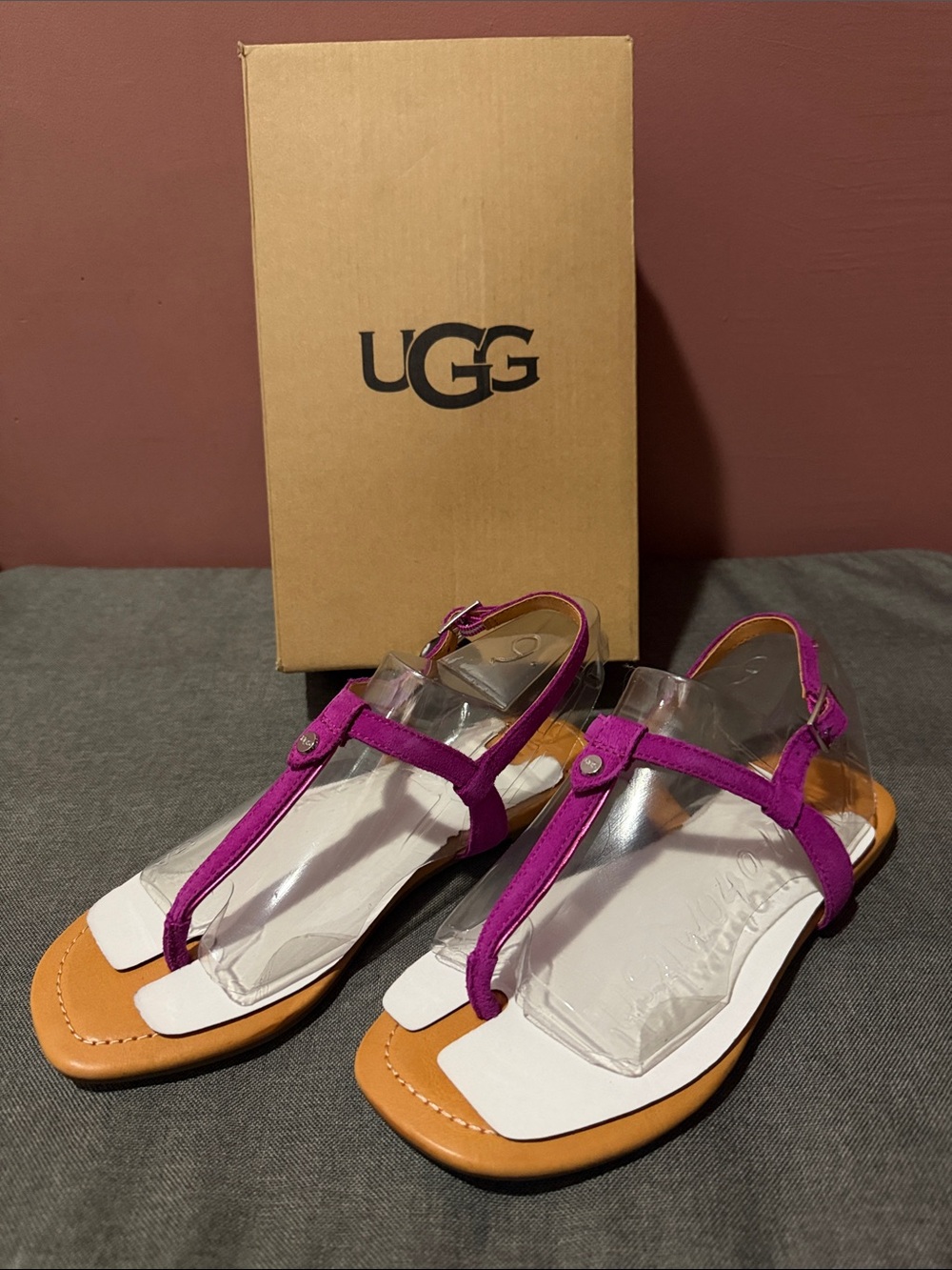 UGG Women’s Madeena Fuchsia Suede T-Strap Sandals